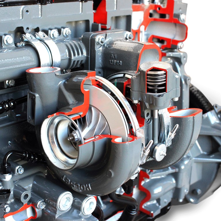 Moteur diesel 6 cylindres « IVECO » complet en coupe, avec entraînement électrique
