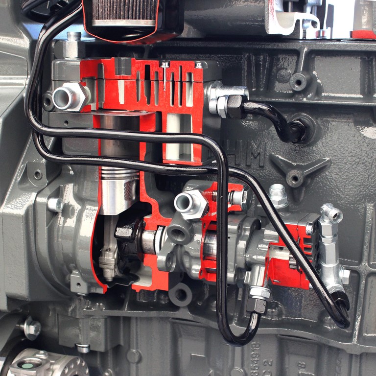 Moteur diesel 6 cylindres « IVECO » complet en coupe, avec entraînement électrique