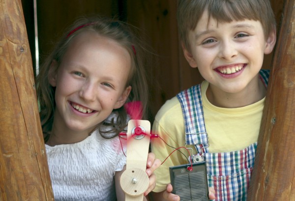 Sunstick découverte de l'énergie solaire (Sans douilles de sécurité), jeu de 12 Kits