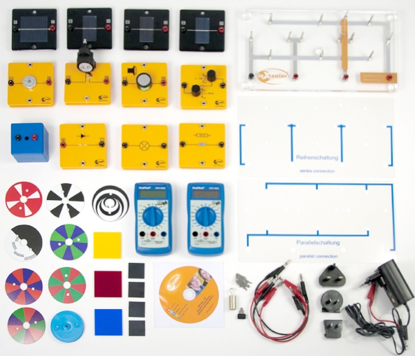 Valise de TPs Système Photovoltaïque ReadyToGo (Sans douilles de sécurité) Avec capteur solaires, charges, condensateur, batterie, cordons, multimètres, lampe